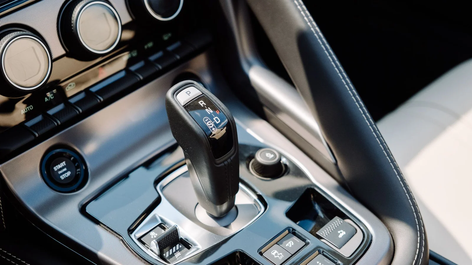 Ford Focus ze skrzynią biegów DPS6 PowerShift – szarpanie i naprawa